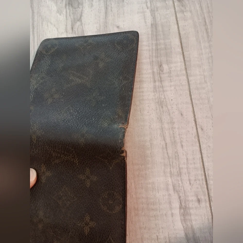 LOUIS VUITTON Porte Billets Cartes Credit Monnet Monogram wallet